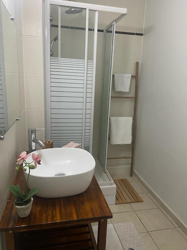 Les Terrasses De La Marina Apartment Le Marin Ngoại thất bức ảnh
